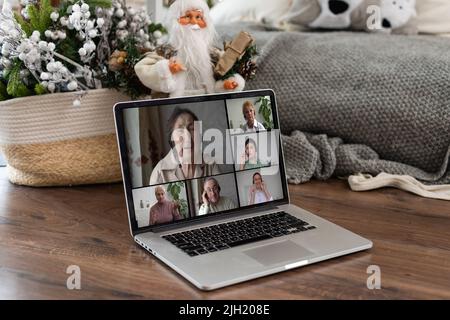 Virtual Wine Tasting Dinner Video Conference Online Event Bildschirm Stockfoto