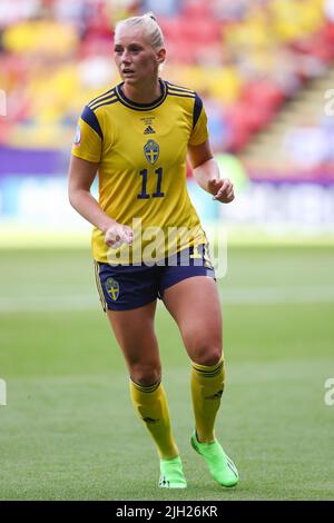 Sheffield, England, 13.. Juli 2022. Stina Blackstenius aus Schweden beim Spiel der UEFA Women's European Championship 2022 in Bramall Lane, Sheffield. Bildnachweis sollte lauten: Jonathan Moscrop / Sportimage Stockfoto