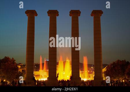 Die vier Säulen am Magischen Brunnen von Montjuïc Stockfoto