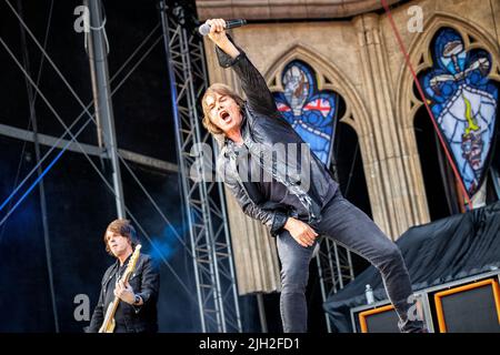 Oslo, Norwegen. 23., Juni 2022. Die schwedische Glam-Rock-Band Europe spielt ein Live-Konzert während des norwegischen Musikfestivals Tons of Rock 2022 in Oslo. Hier ist Sänger Joey Tempest live auf der Bühne zu sehen. (Foto: Gonzales Photo - Terje Dokken). Stockfoto