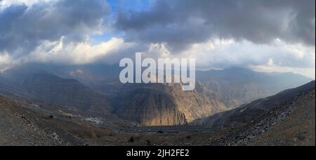 Panoramablick auf den Berg Jais in Ras Al Khaimah, Vereinigte Arabische Emirate Stockfoto