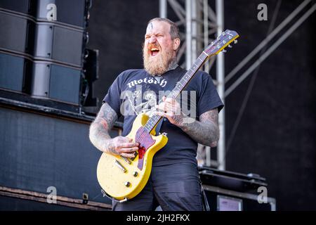 Oslo, Norwegen. 23., Juni 2022. Die amerikanische Metalband Mastodon spielt ein Live-Konzert während des norwegischen Musikfestivals Tons of Rock 2022 in Oslo. Hier ist Gitarrist Brent Hinds live auf der Bühne zu sehen. (Foto: Gonzales Photo - Terje Dokken). Stockfoto