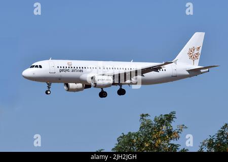 Flughafen Fiumicino, Italien. 14.. Juli 2022. Airbus A320 GetJet Airlines .Aircraft zum Flughafen Fiumicino. Fiumicino (Italien), 14.. Juli 2022. Kredit: massimo insabato/Alamy Live Nachrichten Stockfoto