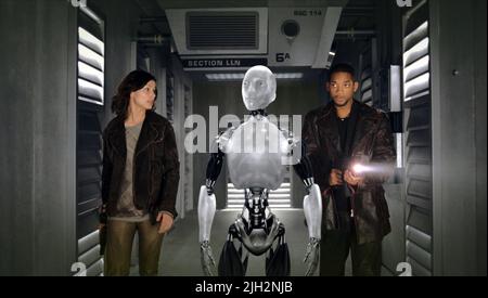 MOYNAHAN, ROBOT, SMITH, I ROBOT, 2004 Stockfoto