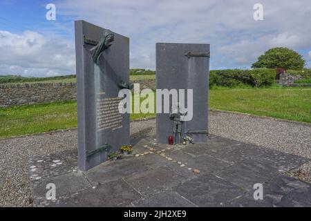 Ennistymon, Co. Clare, Irland: An Gorta Mor (Englisch: The Great Hunger) erinnert an die Opfer der Großen Hungersnot von 1845 bis 1850. Stockfoto