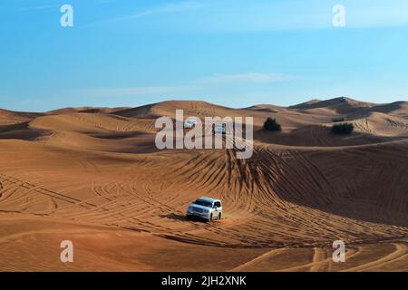 Abenteuerliche Wüstensafari in der Wüste von Dubai, Vereinigte Arabische Emirate Stockfoto