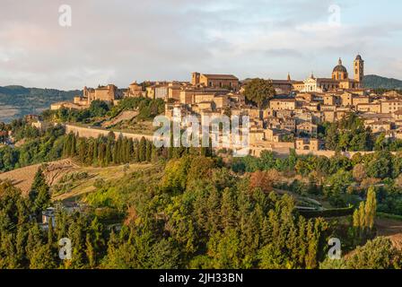 Stadtansicht von Urbino, Region Marken, Italien Stockfoto