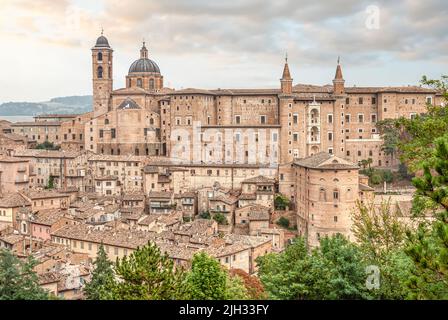 Stadtansicht von Urbino, Region Marken, Italien Stockfoto