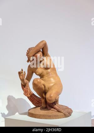 Statue Einer Baderin, die sich von marcel Bourain im Soumaya Museum, Mexiko-Stadt, Mexiko bedeckt Stockfoto