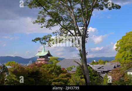 Der Daiunin Tempel mit majestätischer Pagode, Kyoto JP Stockfoto