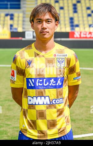 Belgien. 14.. Juli 2022. STVV's Daichi Hayashi posiert für den Fotografen beim Fotoshooting 2022-2023 des belgischen Jupiler Pro League Clubs Sint-Truidense VV STVV, Donnerstag, 14. Juli 2022 in Sint-Truiden. BELGA FOTO TOM GOYVAERTS Kredit: Belga Nachrichtenagentur/Alamy Live News Stockfoto