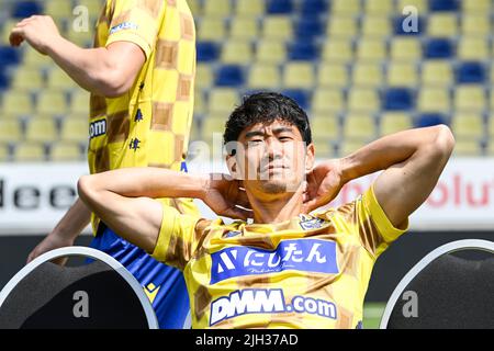 Belgien. 14.. Juli 2022. Shinji Kagawa von STVV posiert für den Fotografen beim Fotoshooting 2022-2023 des belgischen Jupiler Pro League Clubs Sint-Truidense VV, Donnerstag, 14. Juli 2022 in Sint-Truiden. BELGA FOTO TOM GOYVAERTS Kredit: Belga Nachrichtenagentur/Alamy Live News Stockfoto