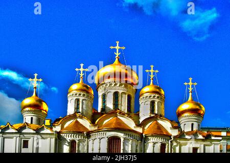 Die Kuppeln der Mariä-Verkündigung-Kathedrale, Kreml, Moskau, Russland Stockfoto