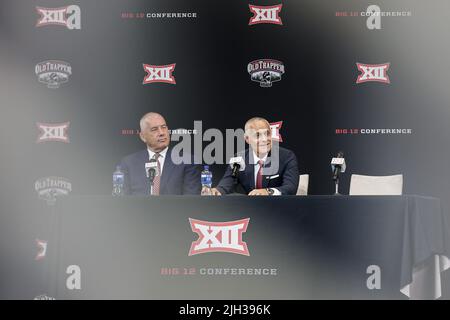 Der kommende Kommissar Brett Yormark spricht während des Medientages der Big 12 Conference am Mittwoch, den 13. Juli 2022 in Arlington, TX. (Mario Terrell / Bild von Stockfoto