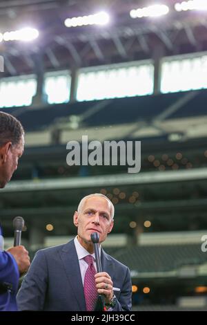 Der kommende Kommissar Brett Yormark spricht mit den Medien während des Medientages der Big 12 Conference, Mittwoch, den 13. Juli 2022, in Arlington, TX. (Mario Terr Stockfoto