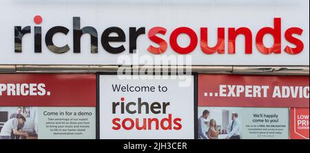 Richer Sounds UK-Beschilderung in South Croydon Stockfoto