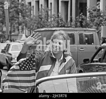 Julianne McNamara Olympische Turnerin in einer Parade zum Salute to Olympians zu Ehren Nordkaliforniens, Olympiateilnehmer in San Francisco, August 1984 Stockfoto