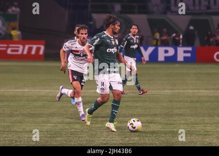 Sao Paulo, Brasilien. 14.. Juli 2022. São PAULO, SP - 14.07.2022: PALMEIRAS X São PAULO - Spiel zwischen Palmeiras und São Paulo für die Runde von 16 der Copa do Brasil 2022 im Allianz Parque am Donnerstagabend (14). (Foto: Yuri Murakami/Fotoarena) Quelle: Foto Arena LTDA/Alamy Live News Stockfoto