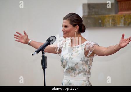 Oland, Schweden. 14.. Juli 2022. Kronprinzessin Victoria von Schweden während der Geburtstagsfeier der Kronprinzessin Victoria von Schweden zum 45.. Geburtstag am 14. Juli 2022 auf Schloss Borgholm in Oland, Schweden. Foto von Stefan Lindblom/Stella Pictures/ABACAPRESS.COM Quelle: Abaca Press/Alamy Live News Stockfoto