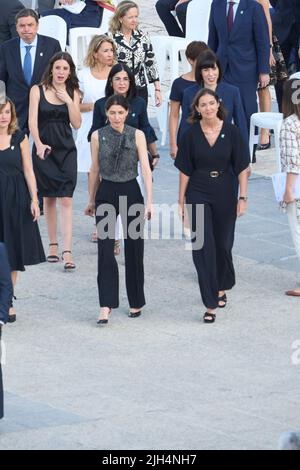 Madrid, Spanien. 15.. Juli 2022. Irene Montero, Carolina Darias, Diana Morant, Isabel Rodriguez, Pilar Llop nehmen an der „˜Applaus for Memory“-Veranstaltung Teil, die am 15. Juli 2022 im Königlichen Palast in Madrid, Spanien, die Opfer von Covid und die Anerkennung der Sanitäter ehrt (Bildquelle: © Jack Abuin/ZUMA Press Wire) Quelle: ZUMA Press, Inc./Alamy Live News Stockfoto