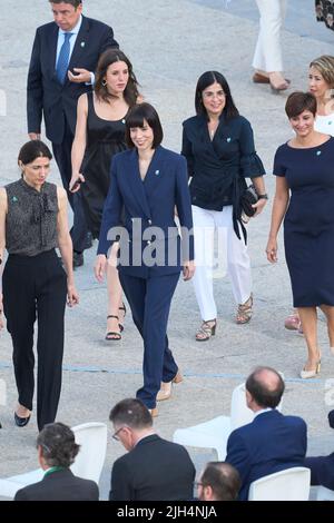Madrid, Spanien. 15.. Juli 2022. Irene Montero, Carolina Darias, Diana Morant, Isabel Rodriguez, Pilar Llop nehmen an der „˜Applaus for Memory“-Veranstaltung Teil, die am 15. Juli 2022 im Königlichen Palast in Madrid, Spanien, die Opfer von Covid und die Anerkennung der Sanitäter ehrt (Bildquelle: © Jack Abuin/ZUMA Press Wire) Quelle: ZUMA Press, Inc./Alamy Live News Stockfoto