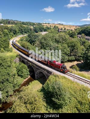 Die KWVR ist eine einzigartige 5 Meilen lange Zweigbahn im Herzen von West Yorkshire, die traditionelle Dampf- und Dieselzüge durch das atemberaubende Bront führt Stockfoto