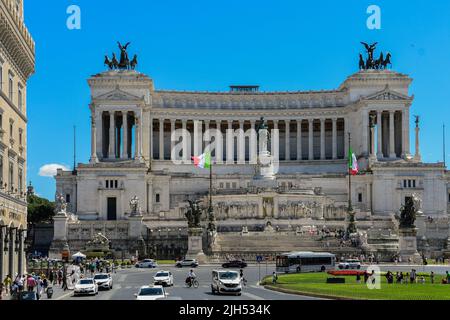 Vorderansicht des Monuments von Vittorio Emanuele II auf der Piazza Venezia, Rom. Auch Altare Della Patria Altar Des Vaterlandes Genannt , Es Befindet Sich Auf Stockfoto