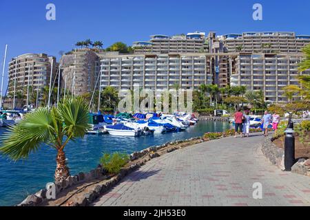 Boote in der Marina, Hotelkomplex in Anfi del Mar, Arguineguin, Grand Canary, Kanarische Inseln, Spanien, Europa Stockfoto