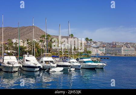 Boote in der Marina, Hotelkomplex in Anfi del Mar, Arguineguin, Grand Canary, Kanarische Inseln, Spanien, Europa Stockfoto