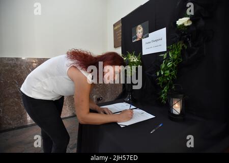 Zlin, Tschechische Republik. 15.. Juli 2022. Memorial zu Ehren der verstorbenen Zlin-gebürtigen Ivana Trump, der ersten Frau des ehemaligen US-Präsidenten Donald Trump, am Freitag, dem 15. Juli 2022, im Rathaus von Zlin. Ivana Trump starb am Donnerstag in New York. Sie war 73 Jahre alt. Kredit: Dalibor Gluck/CTK Foto/Alamy Live Nachrichten Stockfoto