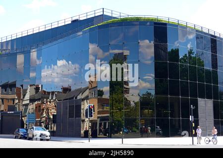 Ipswich, Suffolk, Großbritannien - 15. Juli 2022: Das denkmalgeschützte Willis Building, das Norman Foster im Jahr 1970s entworfen hat, wurde im Jahr 1 gelistet. Stockfoto