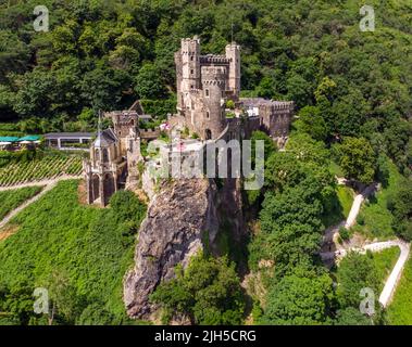 Schloss Rheinstein, Trechtingshausen, Unesco-Weltkulturerbe Oberes Mittelrheintal, Rheinland-Pfalz, Deutschland Stockfoto