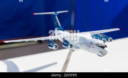 30. August 2019, Region Moskau, Russland. Ein Nachbau des russischen schweren Militärtransportflugzeugs Iljuschin Il-76 des Kosmonauten-Ausbildungszentrums. Stockfoto