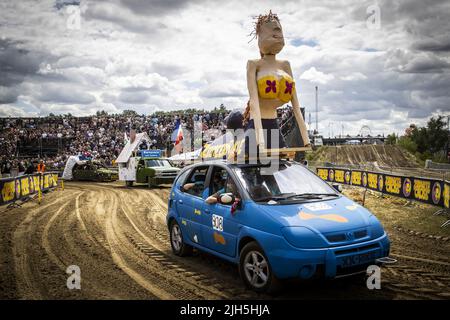 Lichtenvoorde, Niederlande. 15.. Juli 2022. Lichtenvoorde, Niederlande. 15.. Juli 2022. 2022-07-15 14:03:19 LICTENVOORDE - Festivalbesucher während des Zwarte Cross. Das Festival wurde in den letzten zwei Jahren aufgrund der Corona-Pandemie abgesagt. ANP VINCENT JANNINK netherlands Out - belgium Out Credit: ANP/Alamy Live News Credit: ANP/Alamy Live News Stockfoto