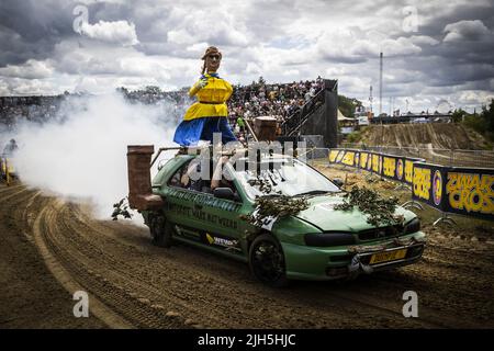 Lichtenvoorde, Niederlande. 15.. Juli 2022. Lichtenvoorde, Niederlande. 15.. Juli 2022. 2022-07-15 13:58:37 LICTENVOORDE - Festivalbesucher während des Zwarte Cross. Das Festival wurde in den letzten zwei Jahren aufgrund der Corona-Pandemie abgesagt. ANP VINCENT JANNINK netherlands Out - belgium Out Credit: ANP/Alamy Live News Credit: ANP/Alamy Live News Stockfoto