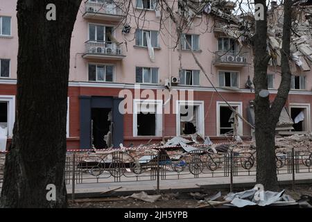 Die Folgen des Beschusses Russlands der Stadt Tscherniw, der Ukraine Stockfoto