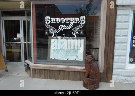 Lauren Boebert's Shooters Grill The Day After Closing des US-Kongressabgeordneten – Schaufenster rechts laden Stockfoto