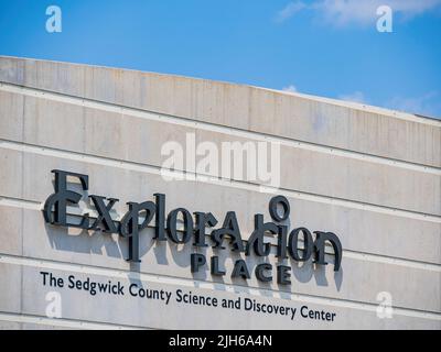 Kansas, JUL 1 2022 - Sonnenansicht des Exploration Place Stockfoto