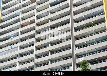 Hochhaus-Wohngebäude, Chorweiler-Satellitenstadt in Köln, Nordrhein-Westfalen, Deutschland Stockfoto