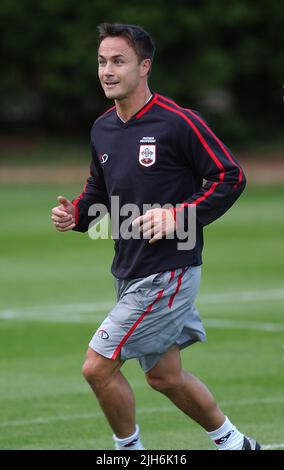 DENNIS WISE AUSBILDUNG BEI SOUTHAMPTON PIC ,MIKE WALKER, 2005 Stockfoto