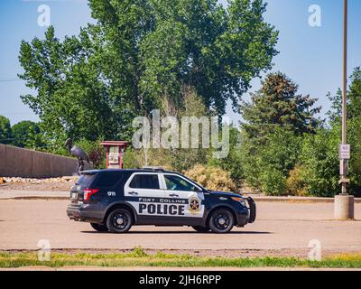 Colorado, 9 2022. JULI - Nahaufnahme des Polizeiwagens von Fort Collins Stockfoto