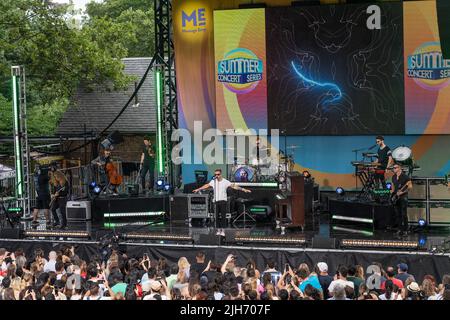 New York, Usa. 15.. Juli 2022. Pop-Rockband One Republic tritt während des ABC Good Morning America Sommerkonzerts im Central Park auf (Foto: Lev Radin/Pacific Press) Quelle: Pacific Press Media Production Corp./Alamy Live News Stockfoto