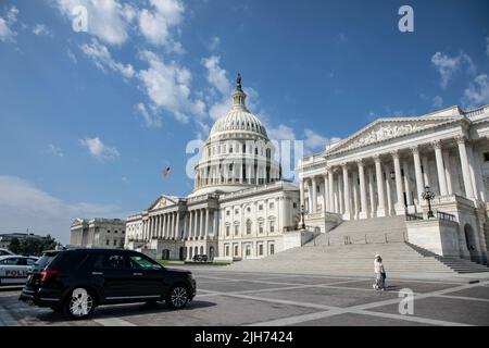 Washington, USA. 15.. Juli 2022. Das US-Kapitol wird am Freitag, den 15. Juli 2022 in Washington, DC gesehen. (Foto von Pool/Sipa USA) Quelle: SIPA USA/Alamy Live News Stockfoto