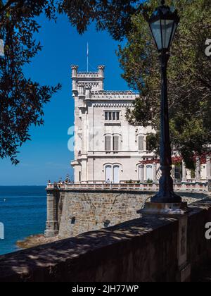 Castello di Miramare Schloss Außenfassade in Grignano Italien Stockfoto