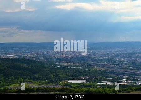 Stadt Brünn - Tschechische Republik - Europa. Schöne Aussicht auf die Stadt und Häuser an einem sonnigen Sommertag. Stockfoto