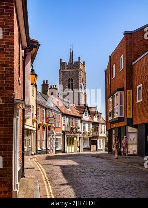 29. Juni 2019: Norwich, Norfolk - Princes Street ist eine historische gepflasterte Straße im Zentrum von Norwich, Norfolk, mit vielen alten und interessanten Gebäude Stockfoto