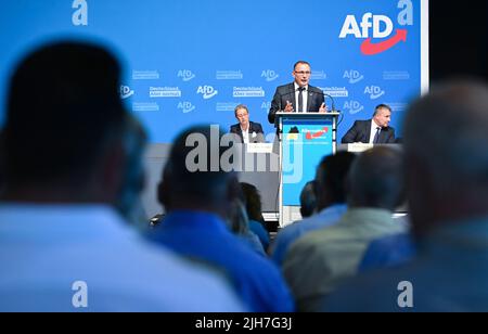 Stuttgart, Deutschland. 16.. Juli 2022. Tino Chrupalla, Bundesvorsitzender der AfD, spricht auf der Landesparteikonferenz der AfD Baden-Württemberg. Quelle: Bernd Weißbrod/dpa/Alamy Live News Stockfoto