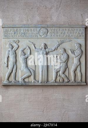 Gedenktafel an den Erfinder und Philanthropen Alfred Nobel, der den Nobelpreis ins Leben gerufen hat, Stockholmer Rathaus (Stadshuset), Stockholm, Schweden Stockfoto