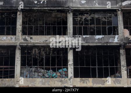 Sao Paulo, Brasilien. 16.. Juli 2022. SP - Sao Paulo - 07/16/2022 - SAO PAULO, FEUER 25. MÄRZ, ABRISS - die Abrissarbeiten am Gebäude Industria e Comercio in der Rua Comendador Abdo Schahin in der Region 25 de Marco sollen am Samstag (16.) beginnen, der nach einem Großbrand verurteilt wurde. Foto: Suamy Beydoun/AGIF/Sipa USA Quelle: SIPA USA/Alamy Live News Stockfoto