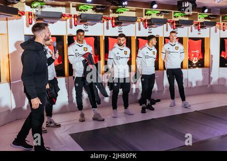 16. Juli 2022: MELBOURNE, AUSTRALIEN - 16. JULI: Verkaufsstart des Manchester United Auswärtstrikots am Federation Square in Melbourne am 16.. Juli 2022 (Bildquelle: © Chris Putnam/ZUMA Press Wire) Stockfoto